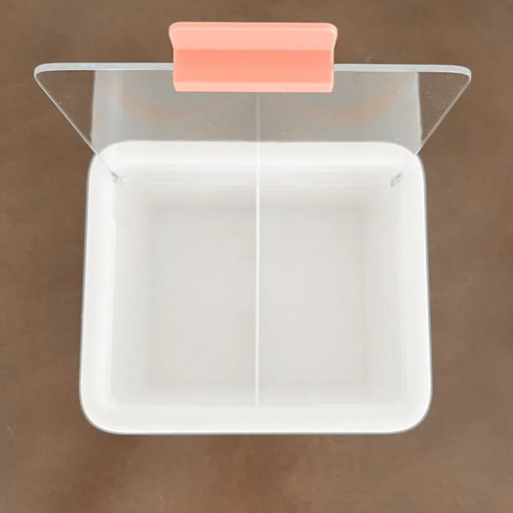 🌸3/$15 🌸 White Hinged Storage Container